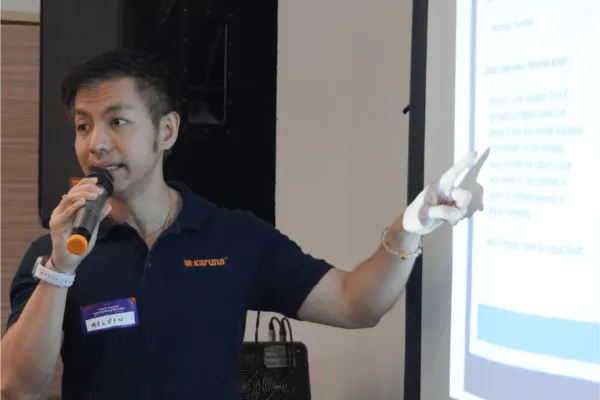 Speaker presenting the ai-powered marketing strategies during the talks & open forum session.